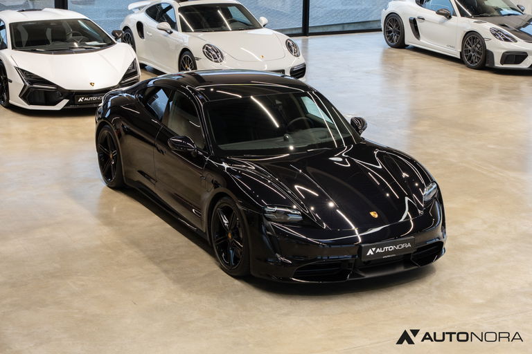Porsche Taycan Turbo