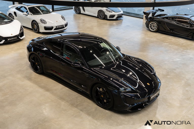 Porsche Taycan Turbo