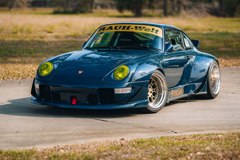 Porsche 911 by RWB