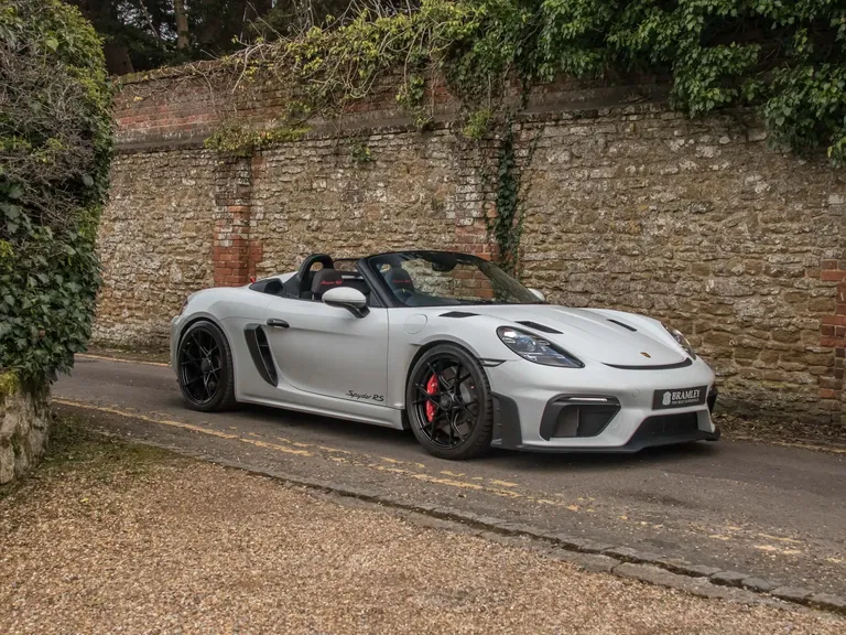 Porsche 718 Spyder RS