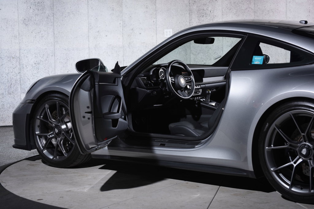 Porsche 992 GT3 Touring