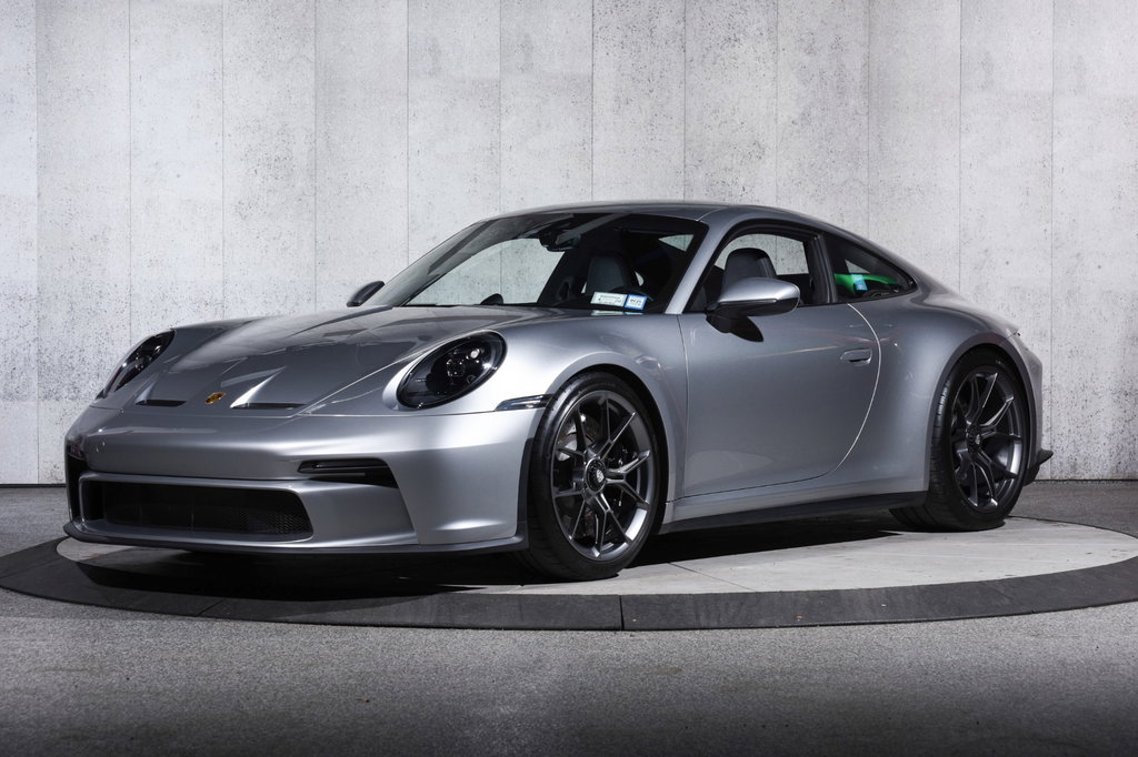 Porsche 992 GT3 Touring