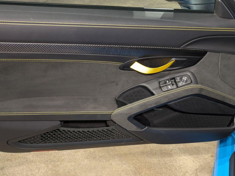 Porsche 718 Cayman GT4 RS