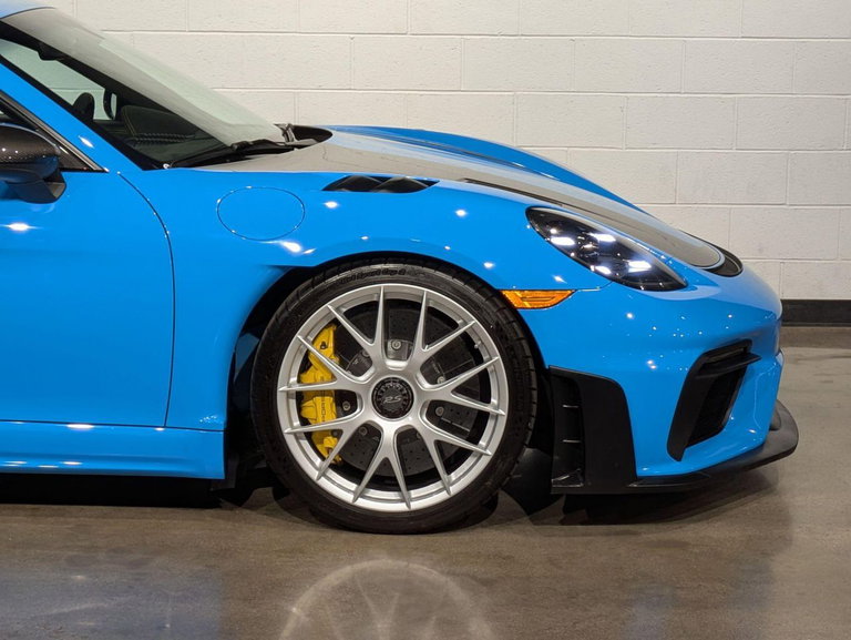 Porsche 718 Cayman GT4 RS