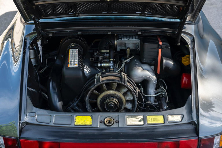 Porsche 911 Carrera 3.2
