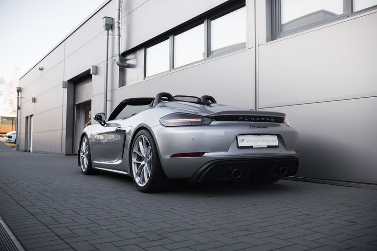 Porsche 718 Spyder