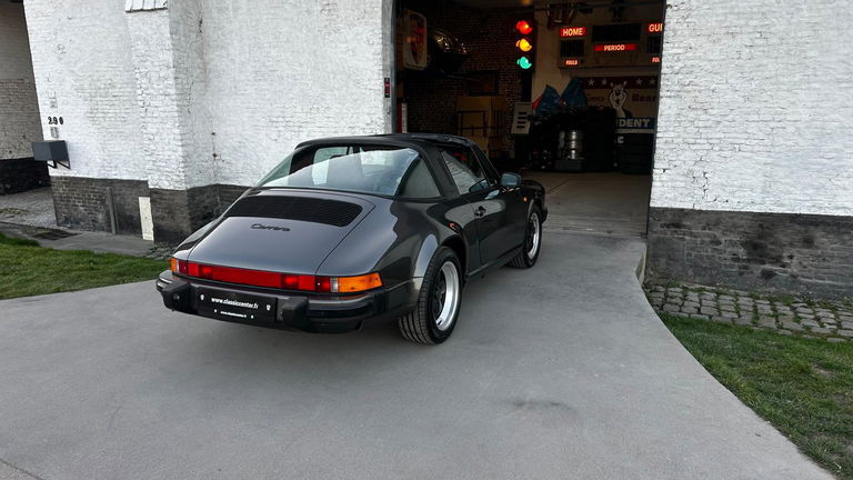 Porsche 911 Carrera 3.2