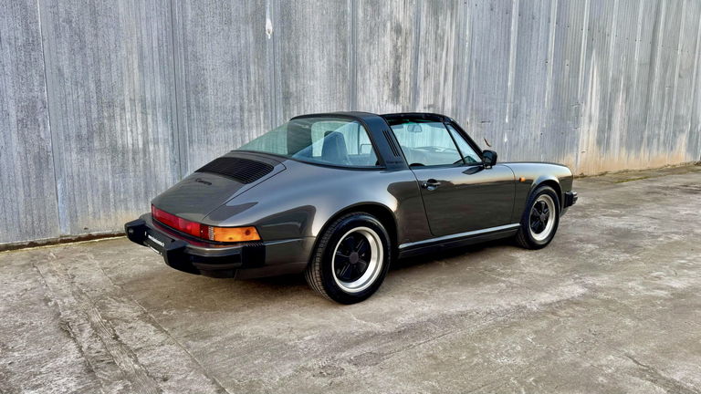 Porsche 911 Carrera 3.2