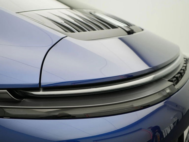 Porsche 992.2 Carrera 4 GTS