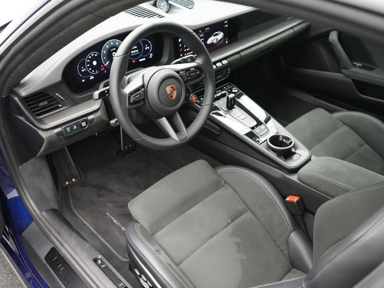 Porsche 992.2 Carrera 4 GTS