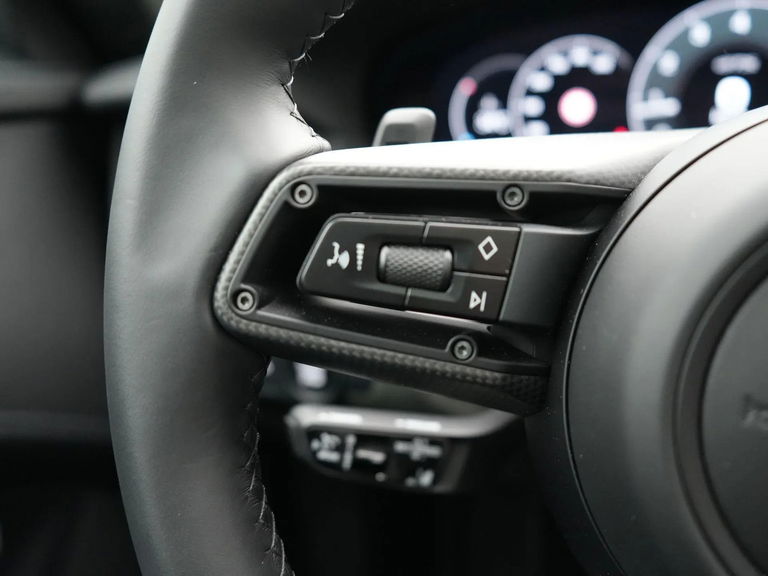 Porsche 992.2 Carrera 4 GTS