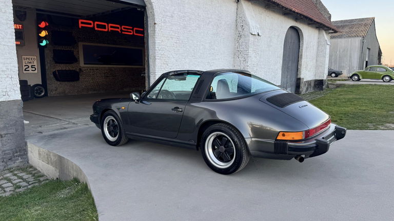Porsche 911 Carrera 3.2
