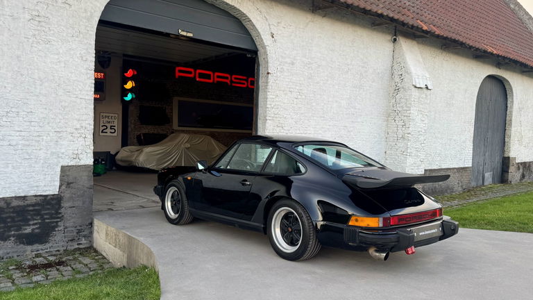 Porsche 911 Carrera 3.2