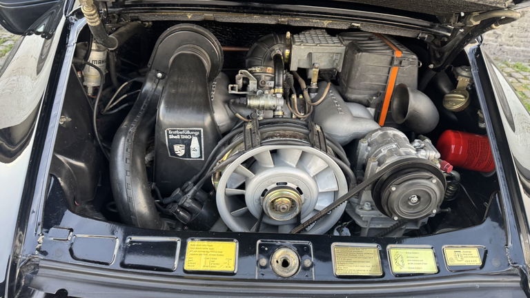 Porsche 911 Carrera 3.2