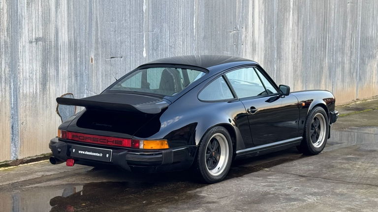 Porsche 911 Carrera 3.2