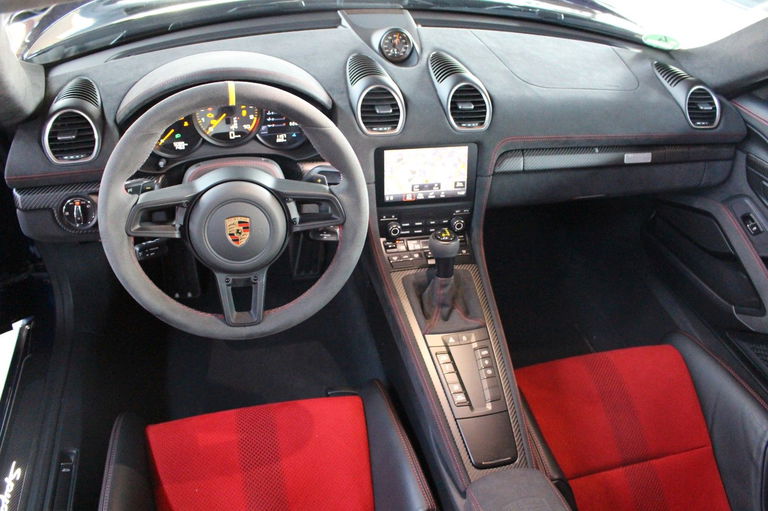 Porsche 718 Spyder RS