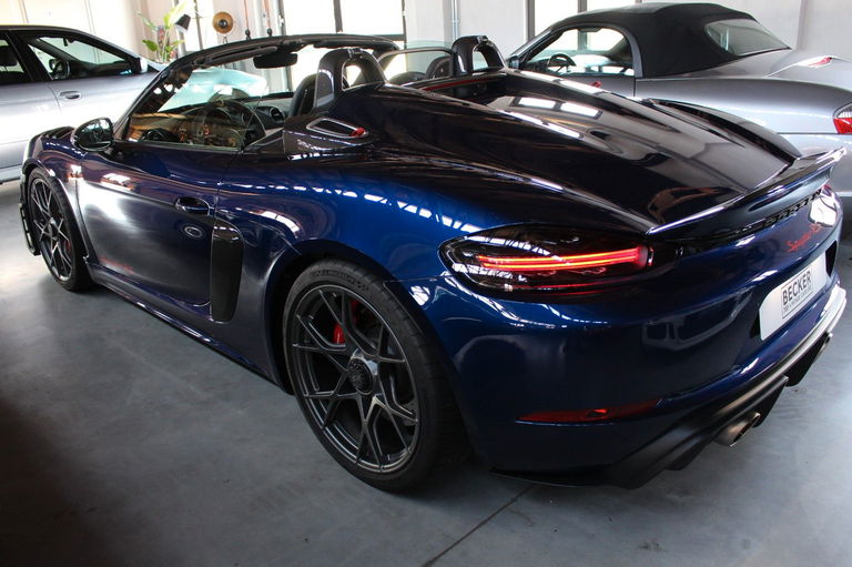 Porsche 718 Spyder RS