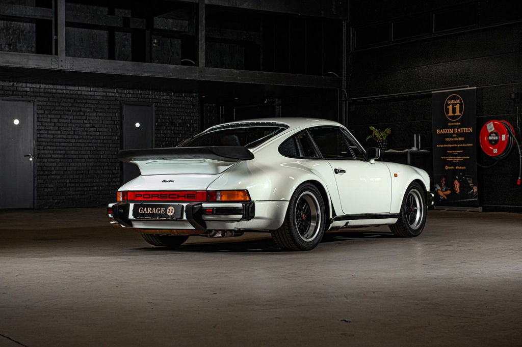Porsche 911 Turbo 3.3