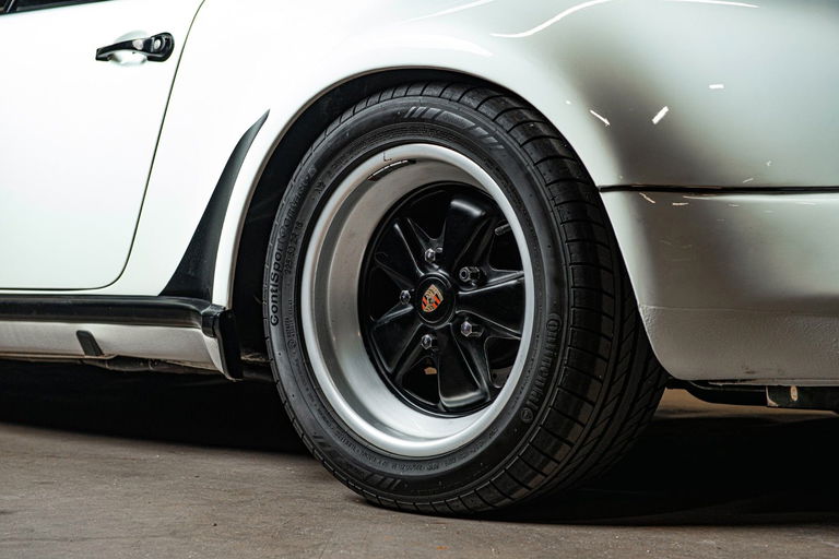 Porsche 911 Turbo 3.3