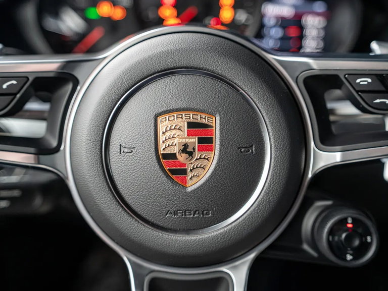 Porsche 718 Cayman