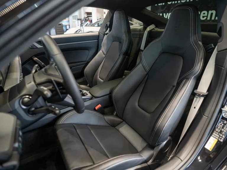 Porsche 992.2 Carrera