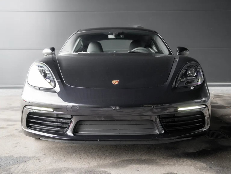 Porsche 718 Cayman
