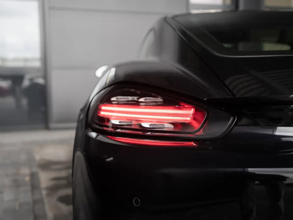 Porsche 718 Cayman