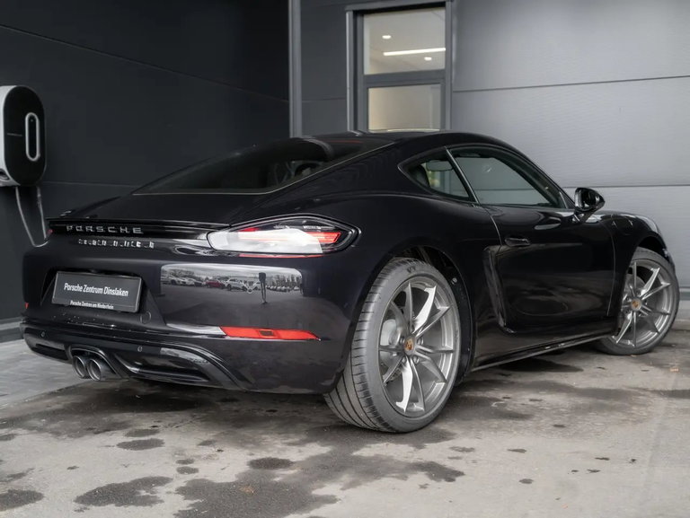 Porsche 718 Cayman