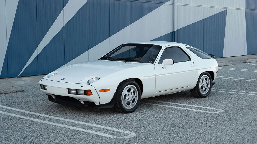Porsche 928