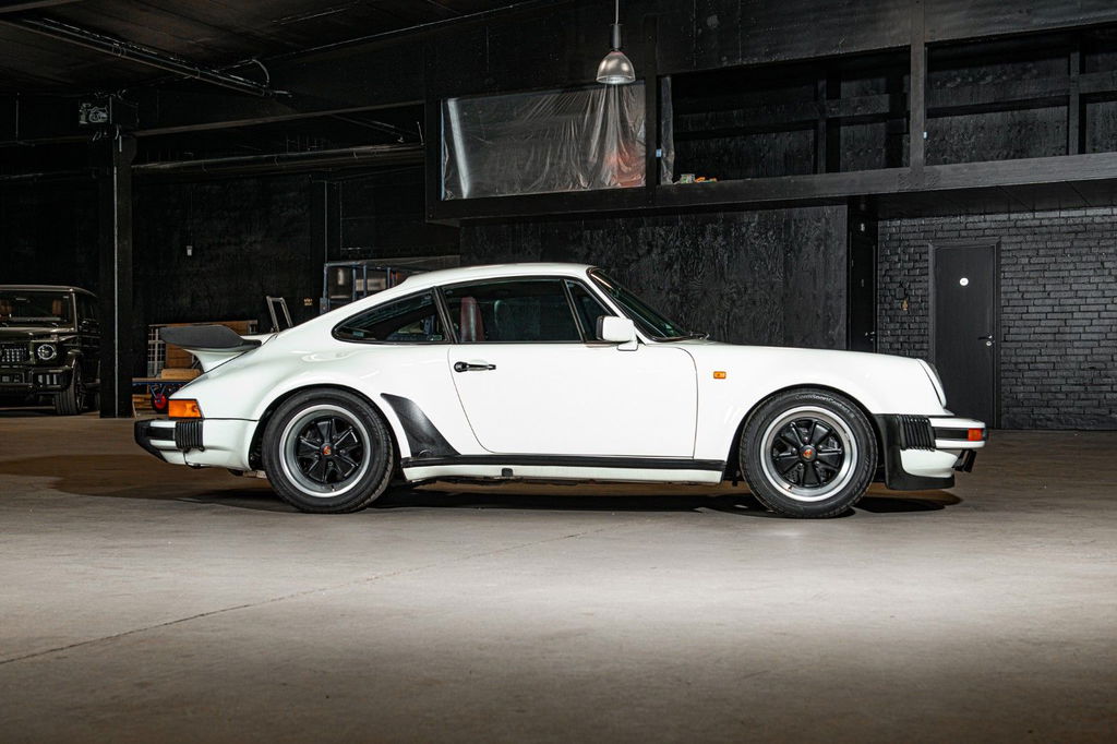 Porsche 911 Turbo 3.3