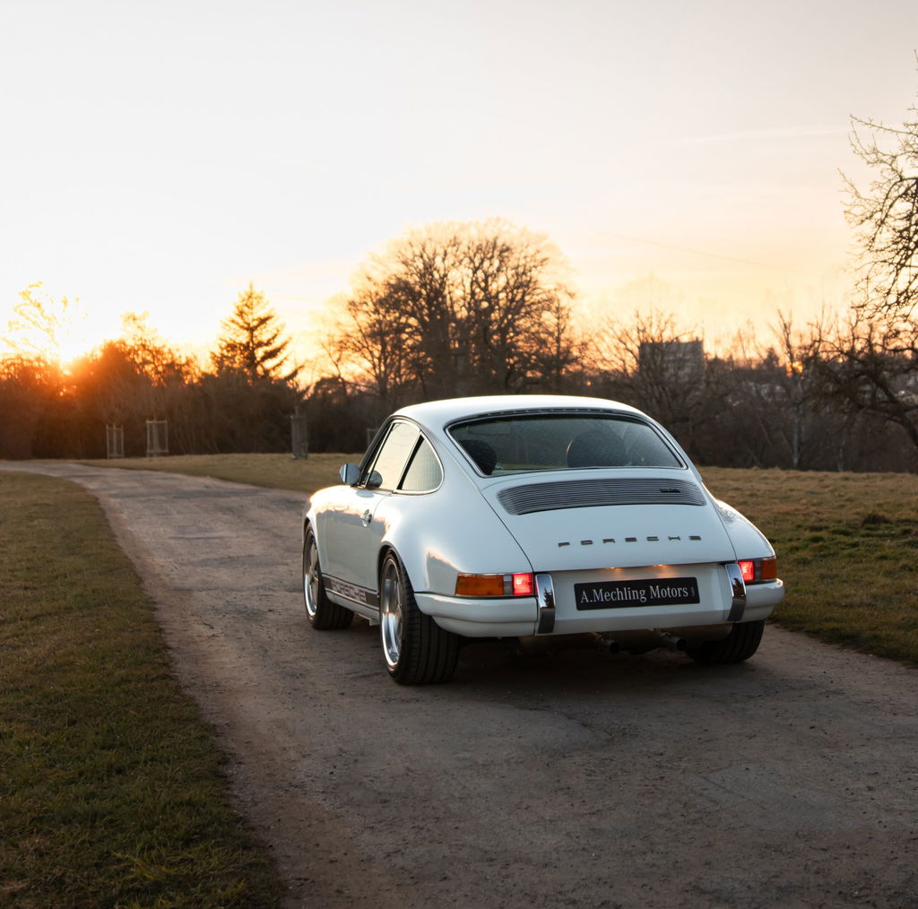 Porsche 911 Backdate