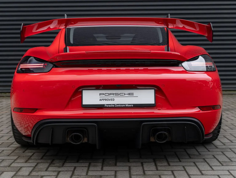 Porsche 718 Cayman GT4 RS