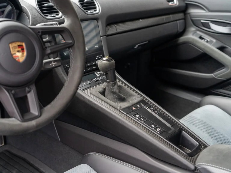 Porsche 718 Cayman GT4 RS