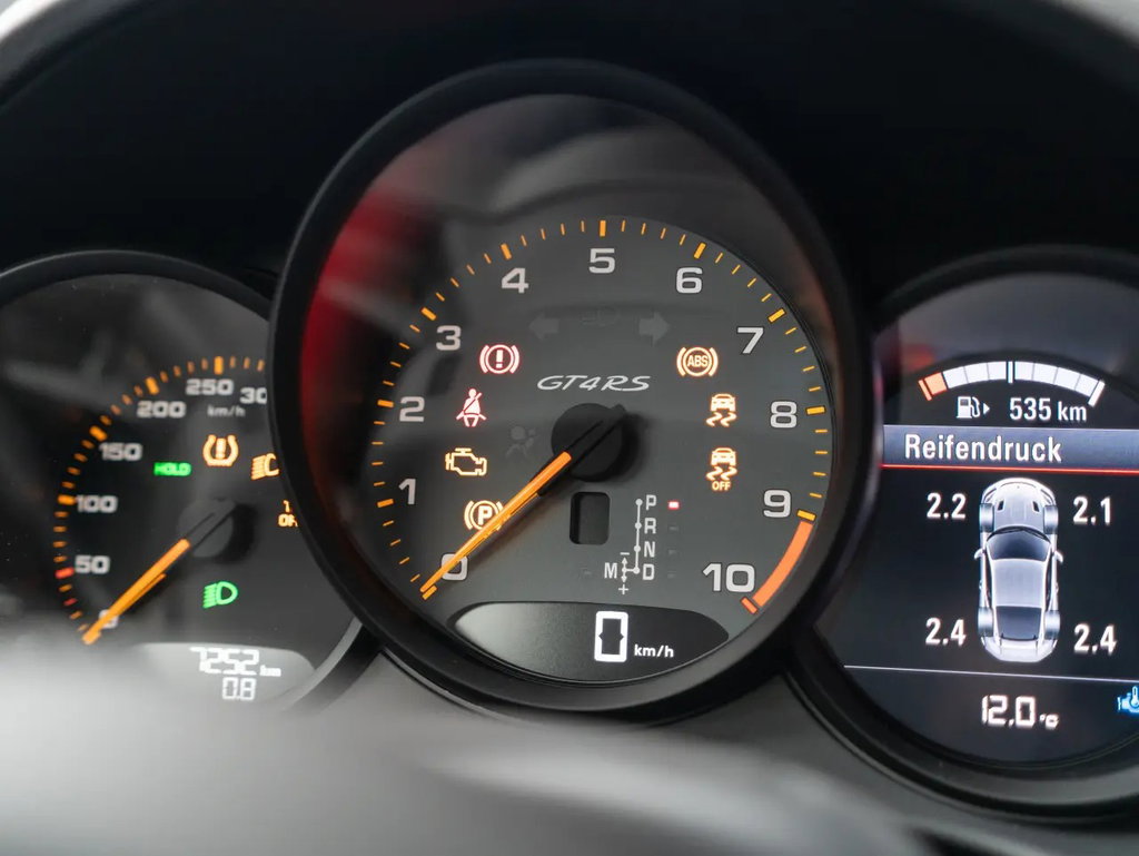 Porsche 718 Cayman GT4 RS