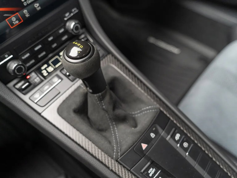 Porsche 718 Cayman GT4 RS