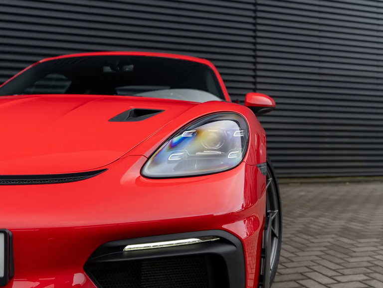 Porsche 718 Cayman GT4 RS