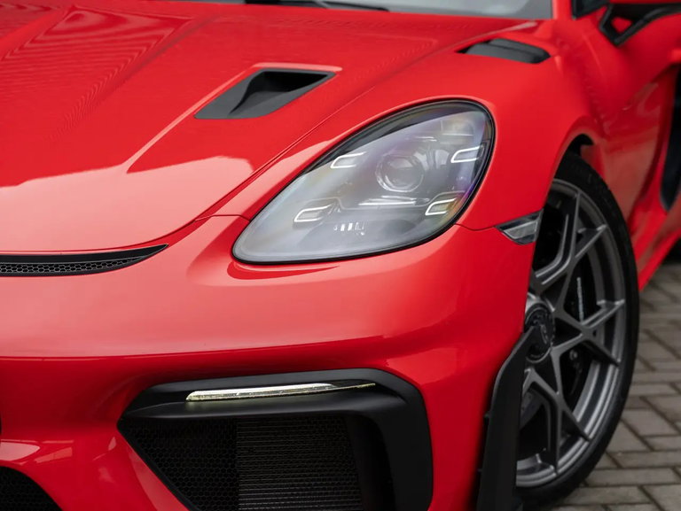 Porsche 718 Cayman GT4 RS
