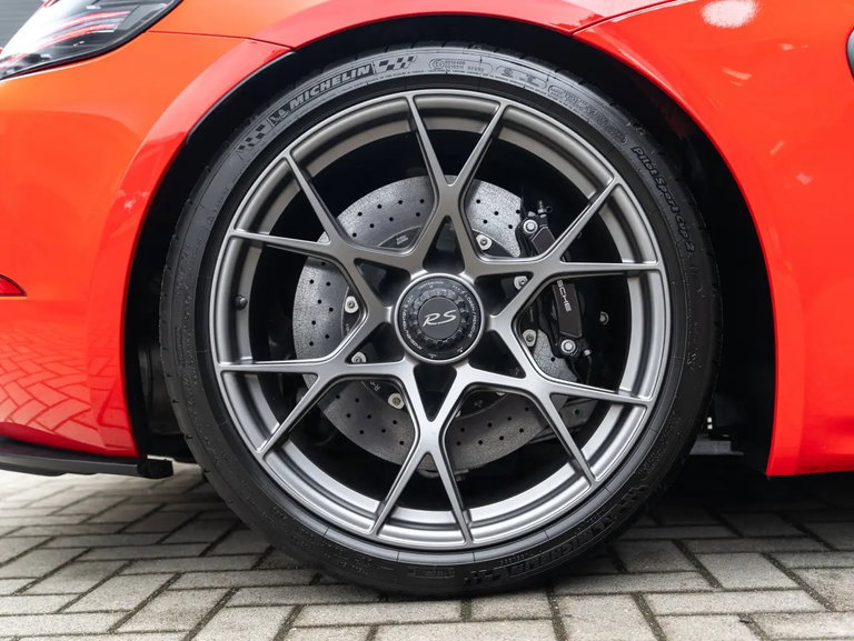 Porsche 718 Cayman GT4 RS