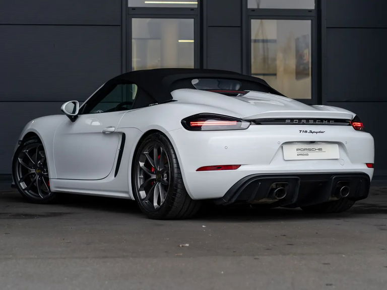 Porsche 718 Spyder