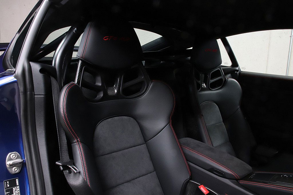 Porsche 718 Cayman GT4