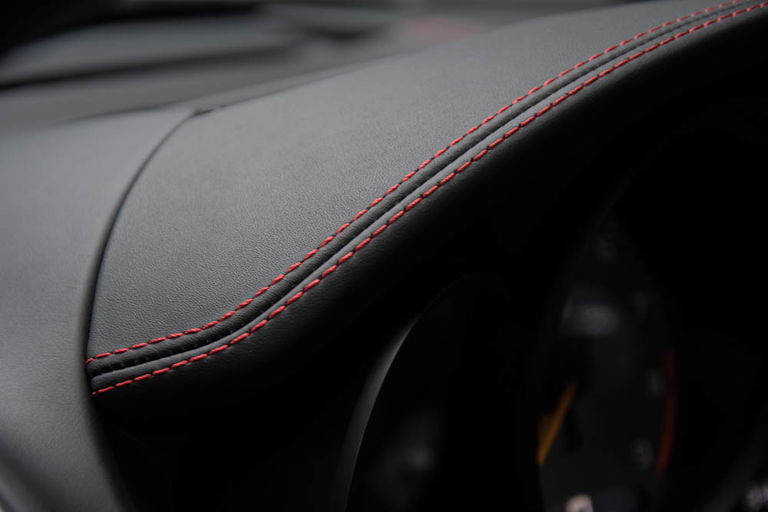 Porsche 981 Cayman GT4