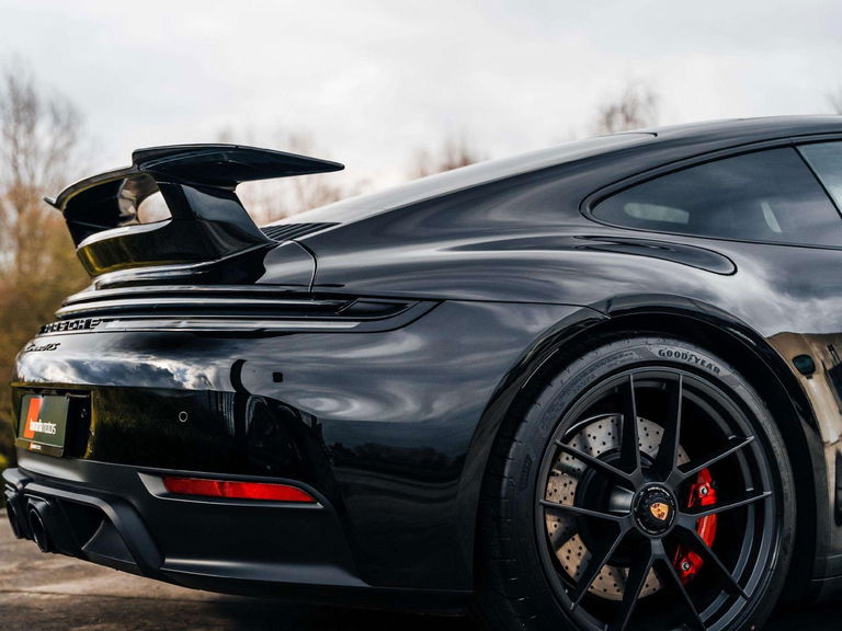 Porsche 992.2 Carrera GTS