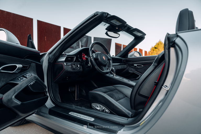 Porsche 991 Carrera 4 GTS