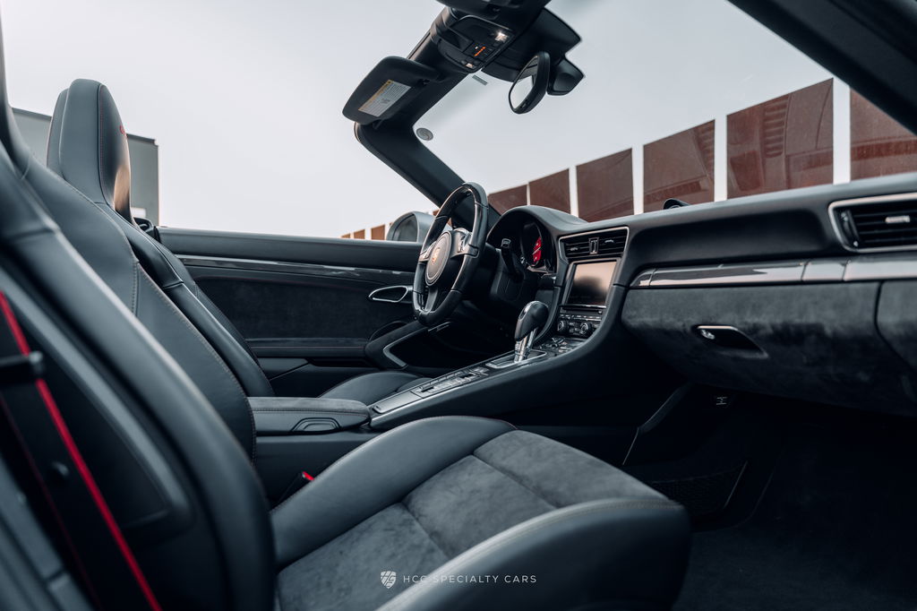 Porsche 991 Carrera 4 GTS