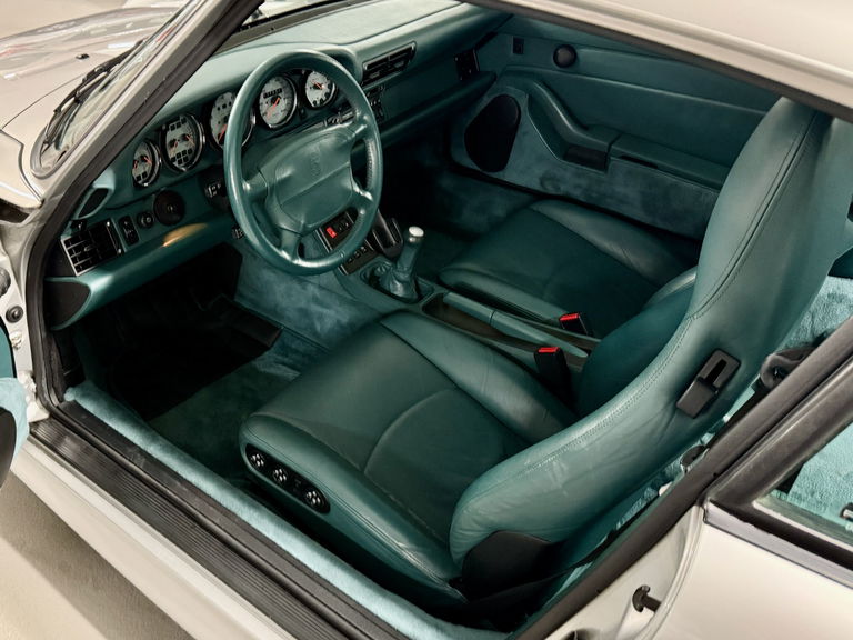 Porsche 993 Carrera 4S