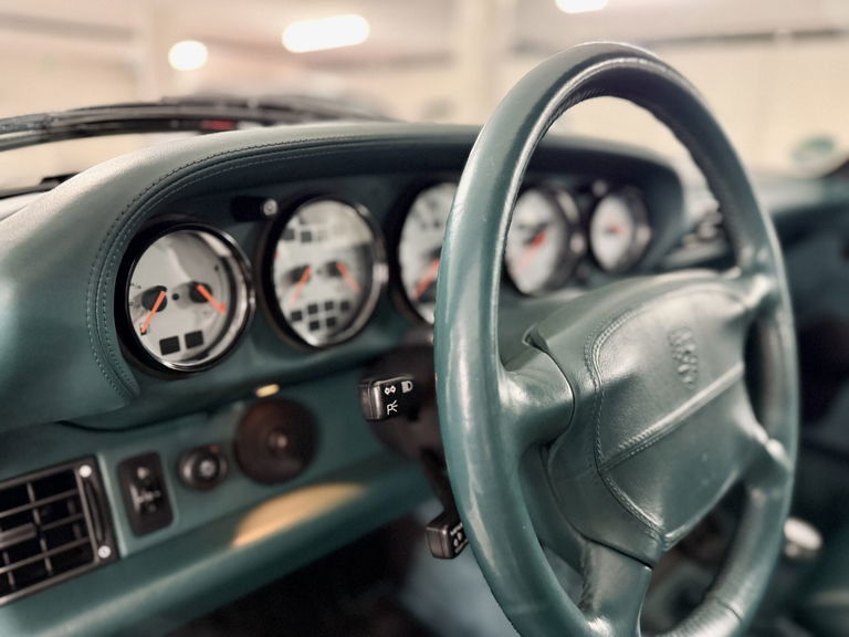 Porsche 993 Carrera 4S