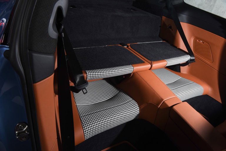 Porsche 992 Sport Classic