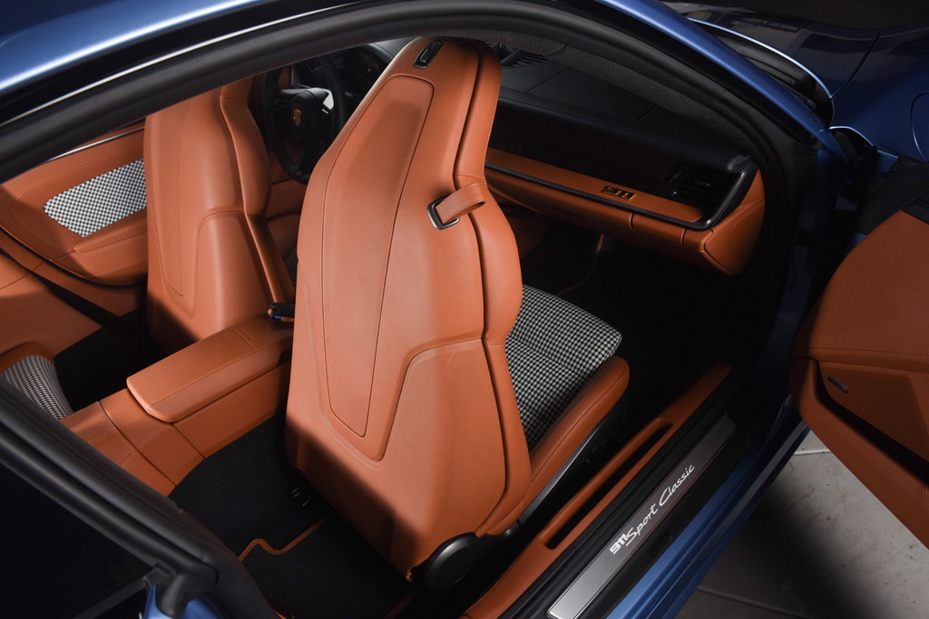 Porsche 992 Sport Classic