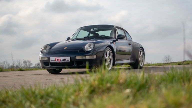 Porsche 993 Carrera 4S