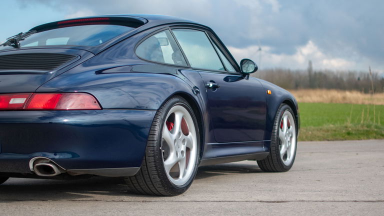 Porsche 993 Carrera 4S